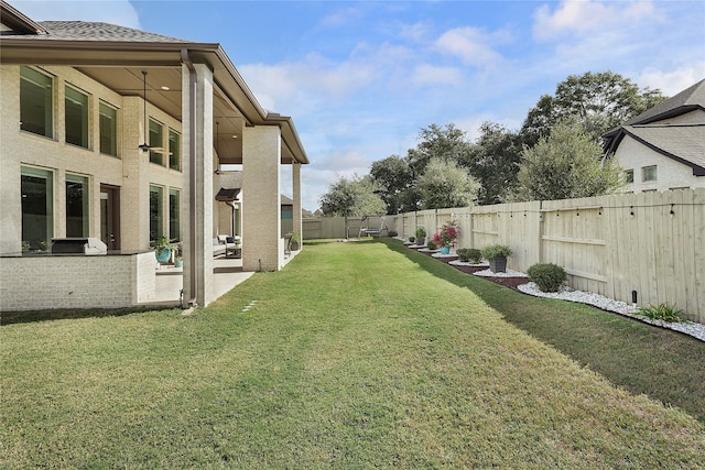 view of yard featuring a patio