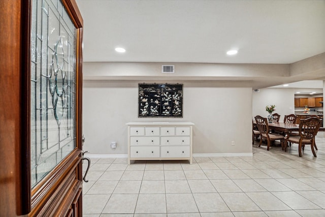 view of tiled entryway