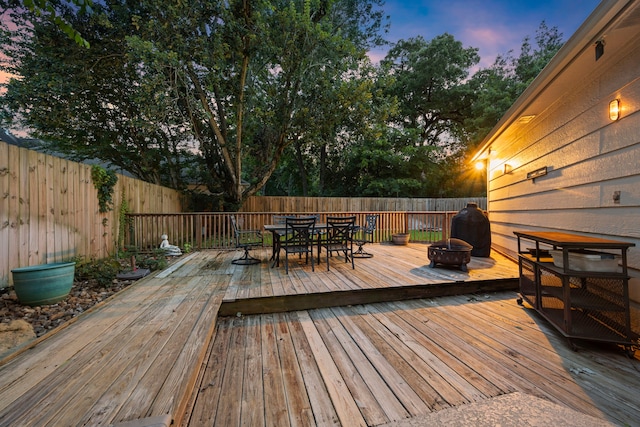 view of deck at dusk