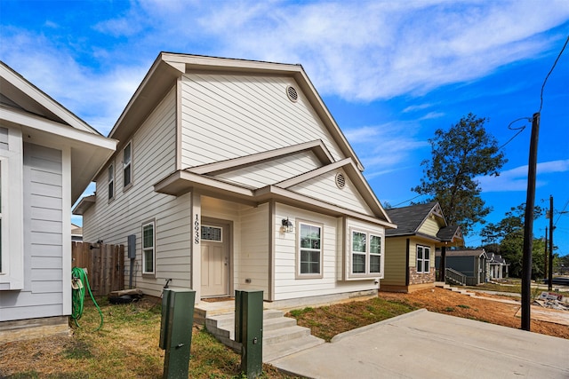 view of front of property