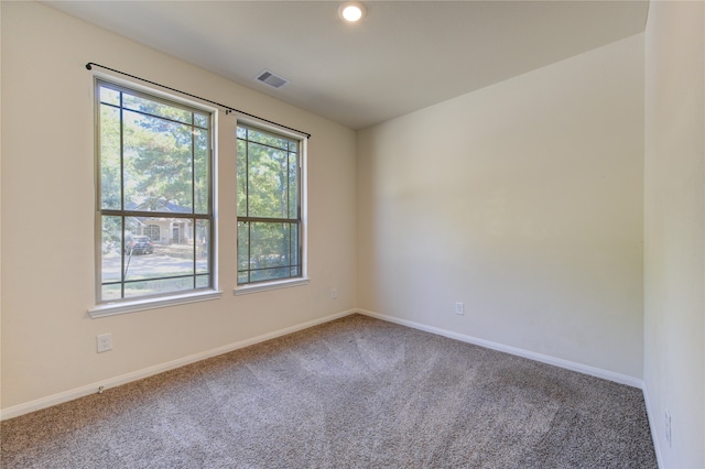 view of carpeted spare room