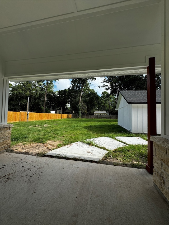 view of yard with a patio area