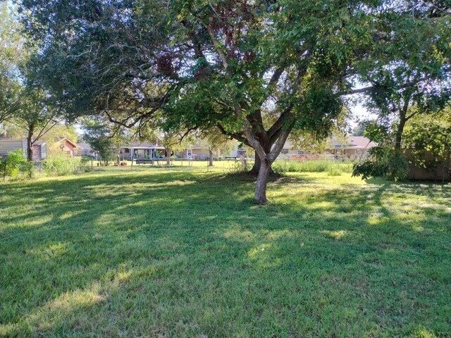 105 Newcastle St, Victoria, TX 77905 - photo 5