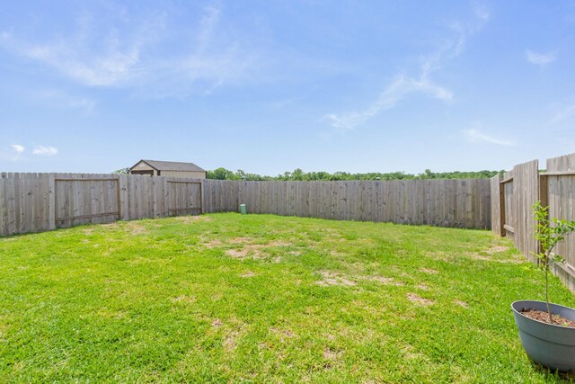 122 Austin Rd, Angleton, TX 77515 - view of yard with a fenced backyard