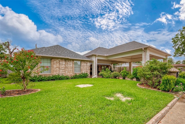 view of front of house with a front yard