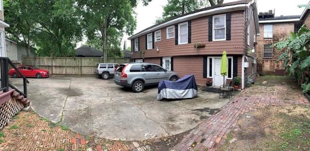 view of front facade with a patio