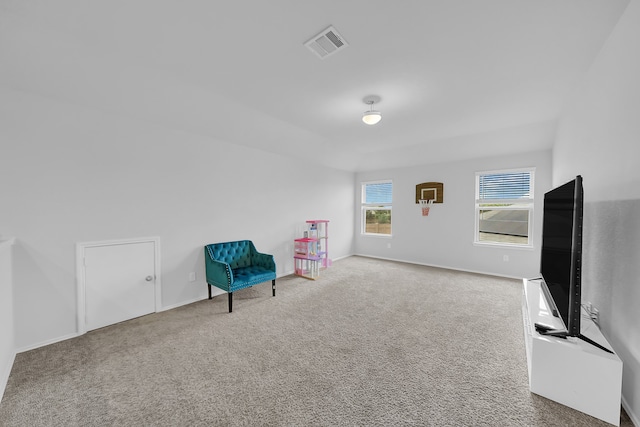 unfurnished room featuring carpet