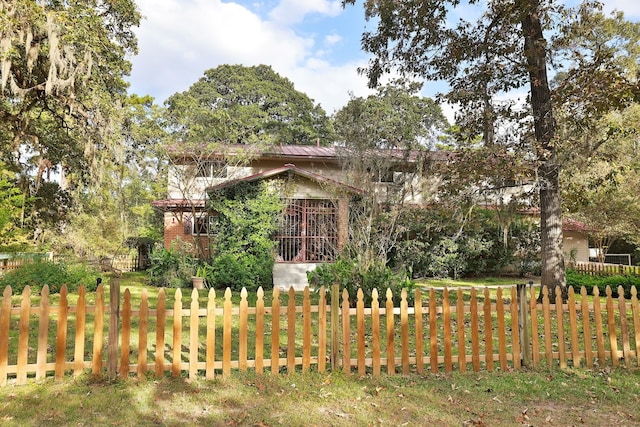 view of front of house