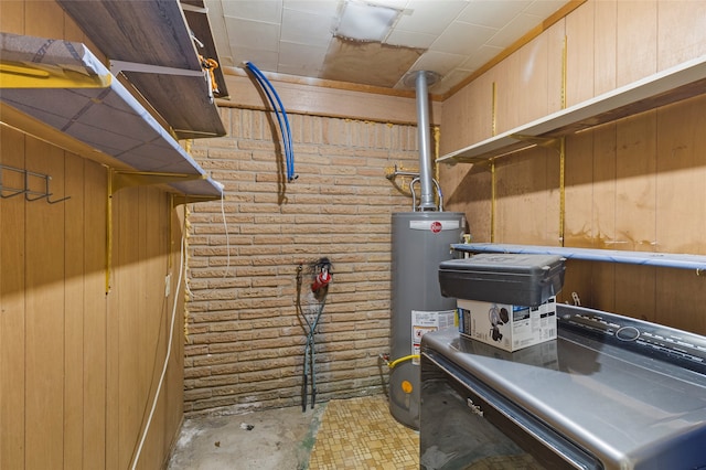 utilities with washer / clothes dryer and water heater