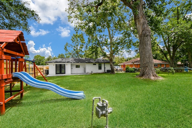 view of yard featuring a playground