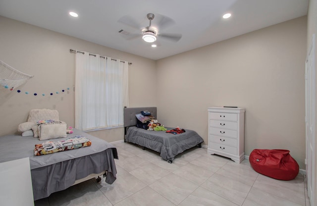 bedroom featuring ceiling fan