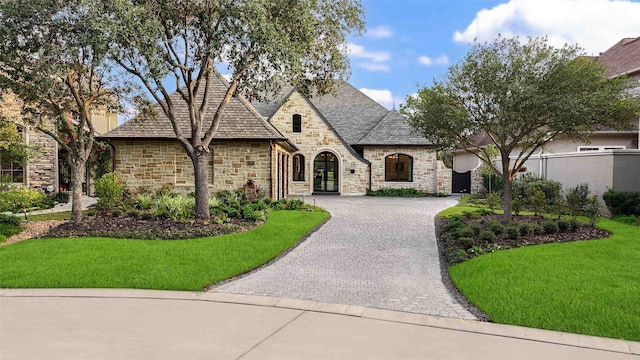 view of front of house with a front lawn