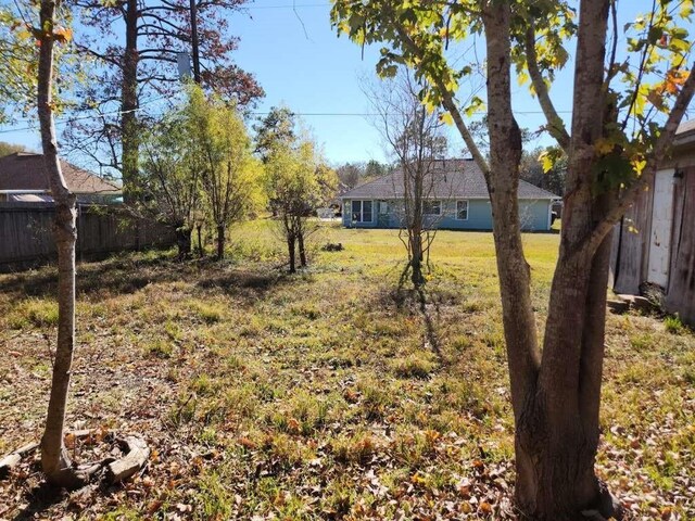4401 Kitty Chapin Ave, Orange, TX 77632 - photo 10