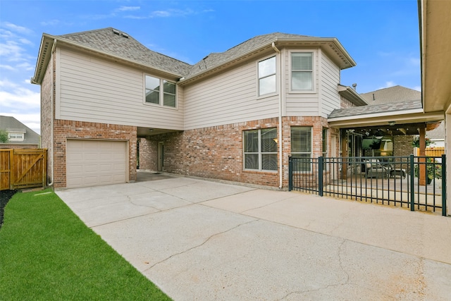 view of front of property featuring a garage