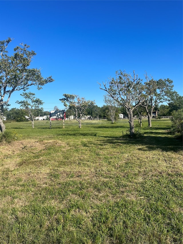 Listing photo 2 for NA 10th St, San Leon TX 77539