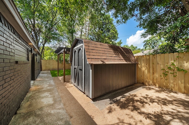 view of outbuilding