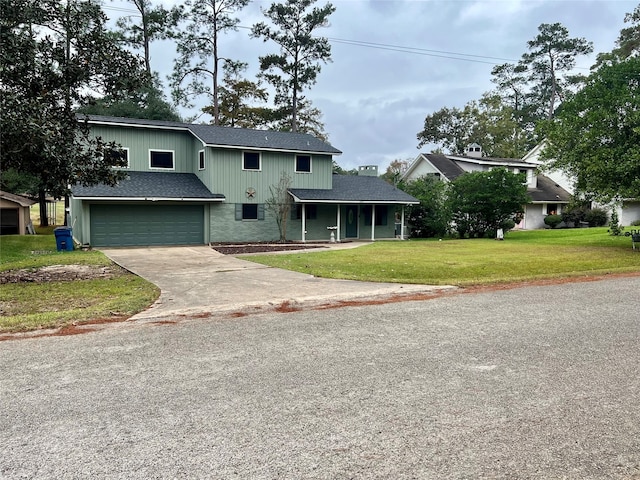 view of front of property featuring a front yard