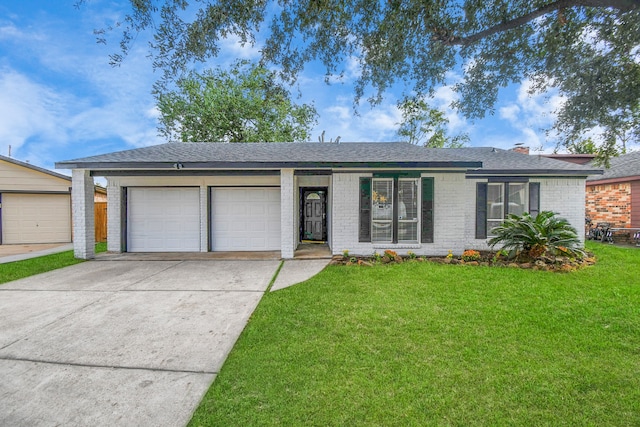 ranch-style house with a front yard