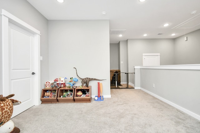 recreation room featuring carpet