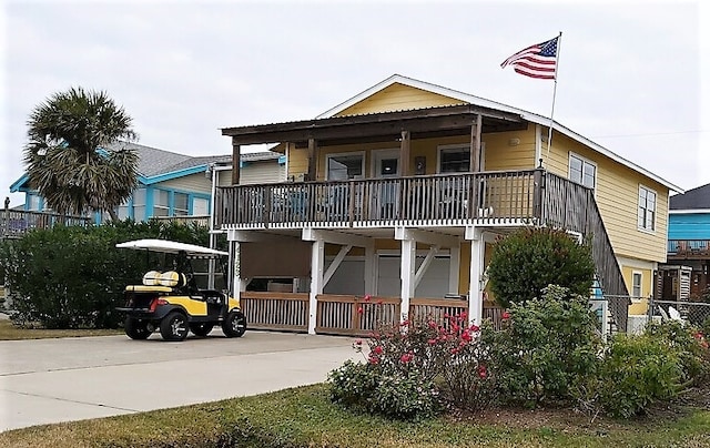 view of front of home with a balcony