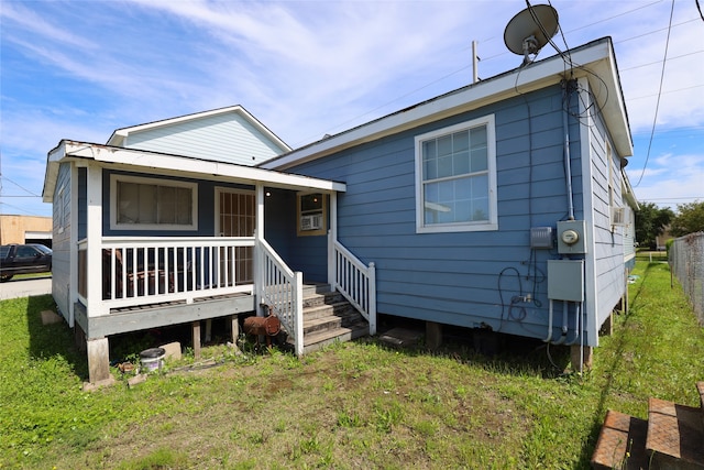 view of front of house with a front yard