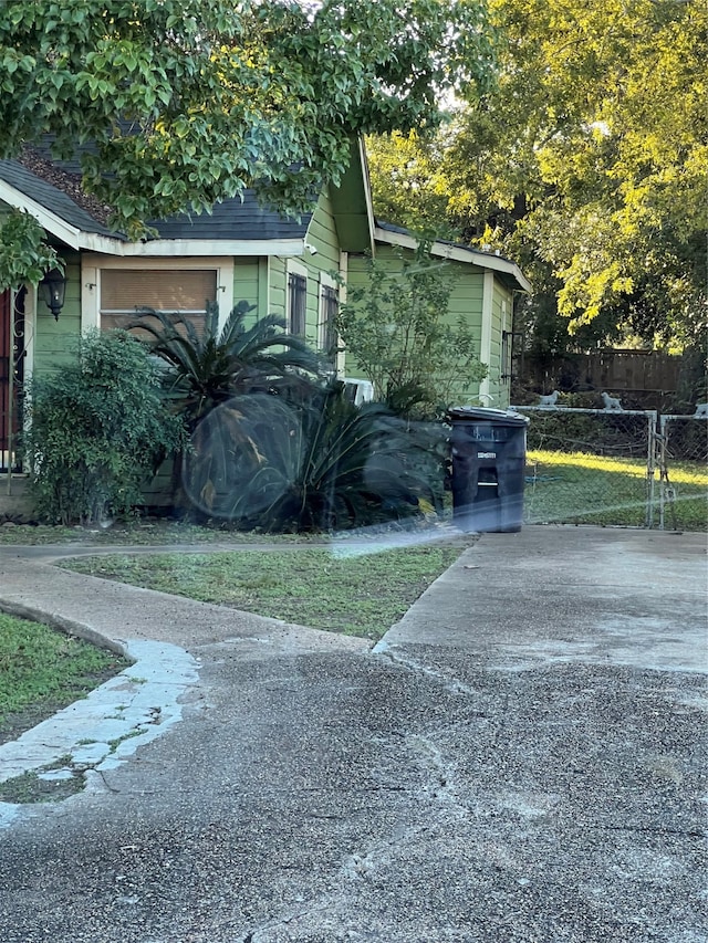 view of home's exterior