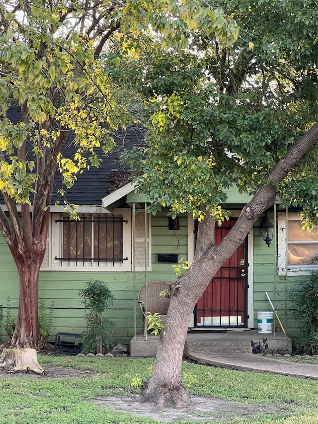 view of front of home