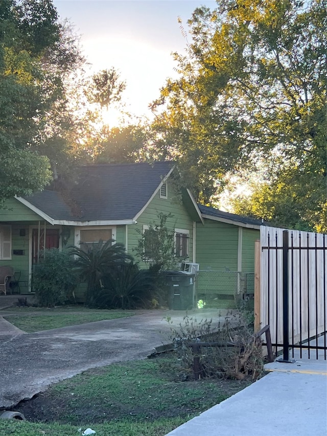 view of home's exterior