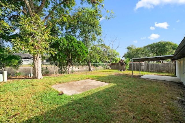 view of yard featuring a patio