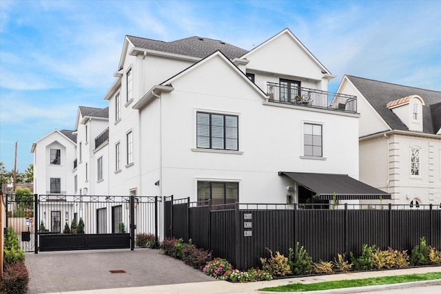 exterior space featuring a balcony