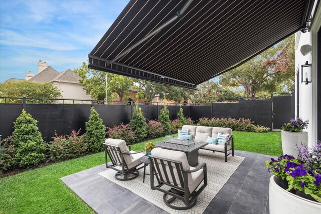 view of patio / terrace featuring an outdoor living space