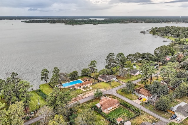 bird's eye view featuring a water view