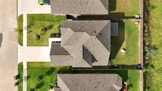 8438 Sunset Isles Dr, Baytown, TX 77521 - bird's eye view