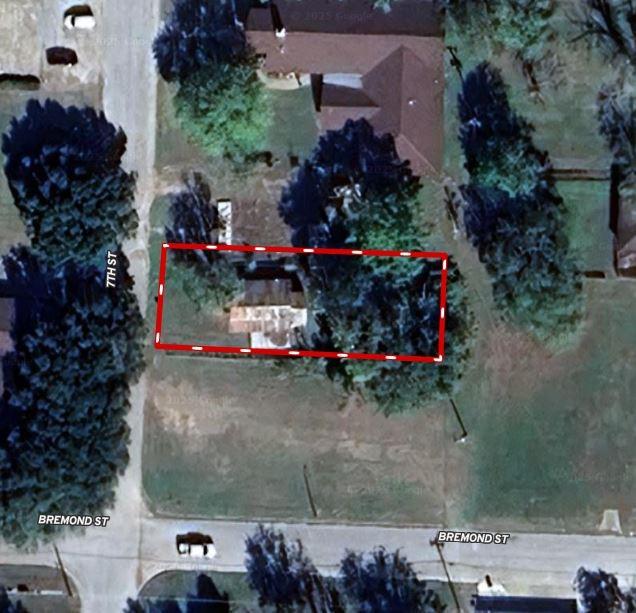 836 7th St, Hempstead, TX 77445 - photo 1