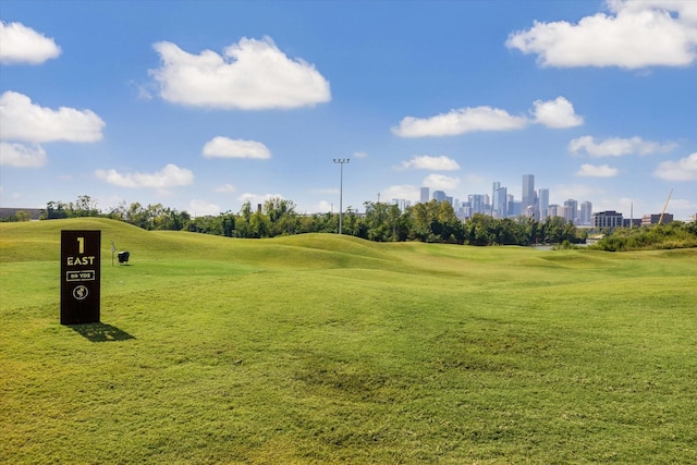 5331 Bell St, Houston, TX 77023 - view of property's community featuring a lawn