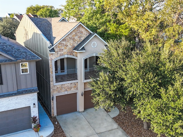 view of front of home with a garage