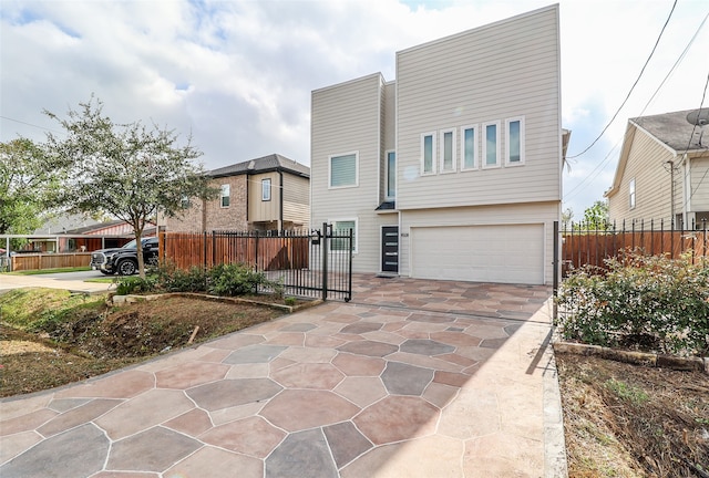 view of front facade featuring a garage