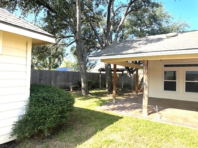 view of yard with a patio area