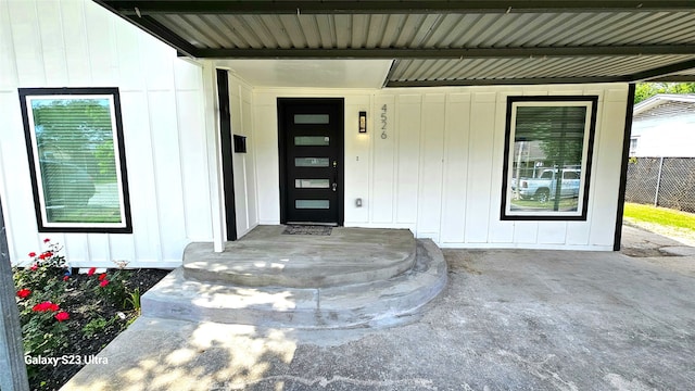 view of property entrance