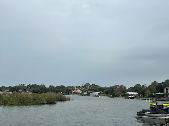 Listing photo 2 for 15 Cmdr Runco Ln, Seabrook TX 77586