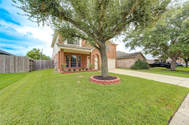 view of front of property featuring a front yard