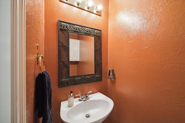 bathroom with sink