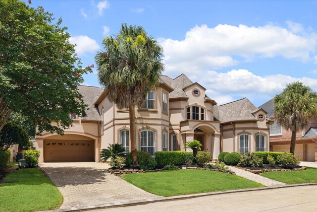 view of front of home with a front lawn