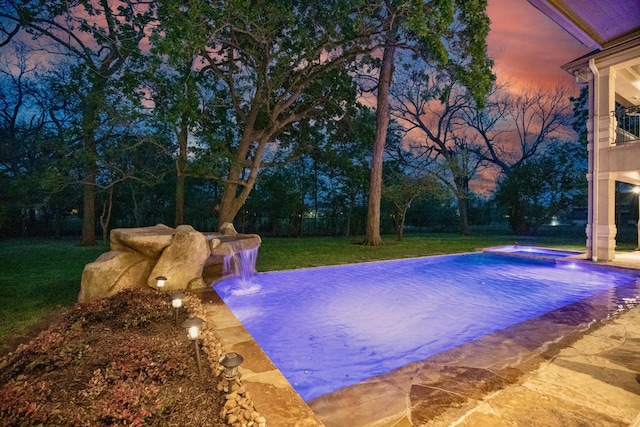 66 Bees Creek Rd, Missouri City, TX 77459 - view of pool with an in-ground hot tub and a yard