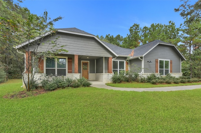 view of front of house with a front yard