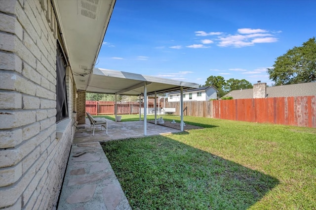 view of yard featuring a patio area