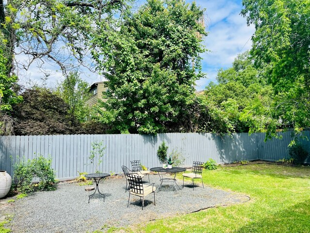 2817 Houston Ave, Houston, TX 77009 - view of yard featuring a patio