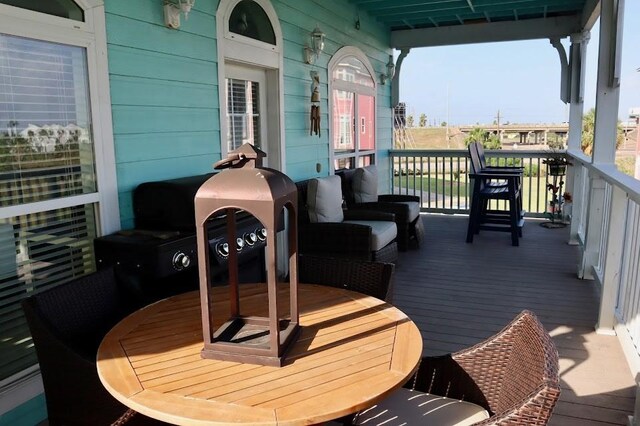 1007 Lillian Ln, Galveston, TX 77554 - view of deck