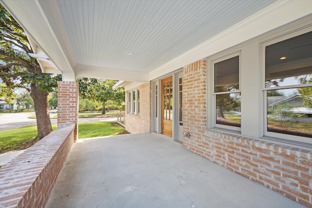 view of patio / terrace with covered porch