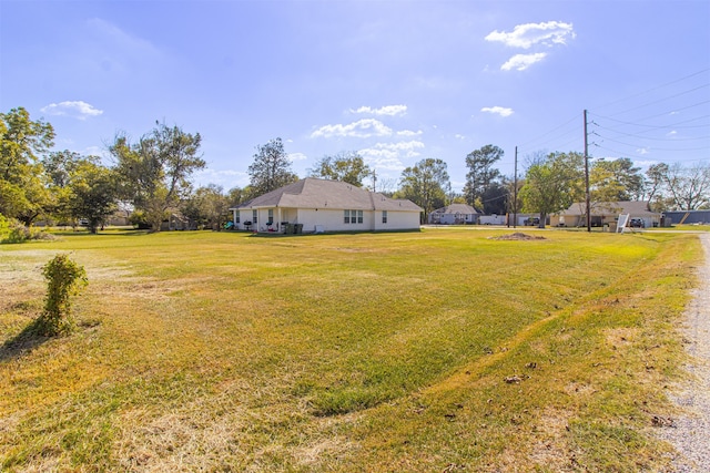 Listing photo 2 for 204 Sunset Heights Ave, Dayton TX 77535